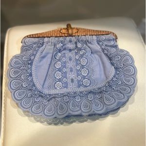 WHAT A LOVELY SKY BLUE HAND CLUTCH🦋